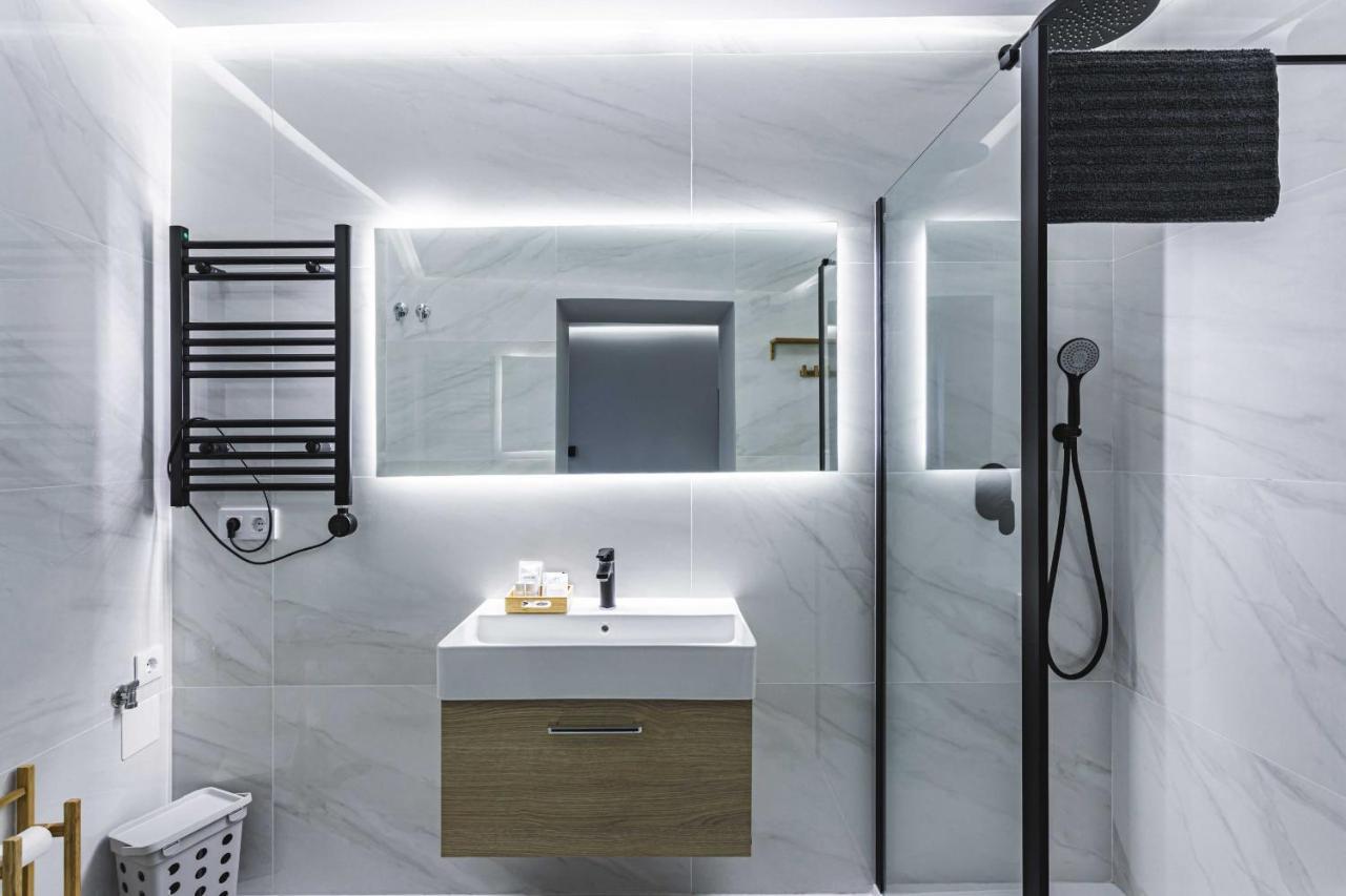Apartamentos Caceres Central Suites "Torres De Caceres" Kültér fotó