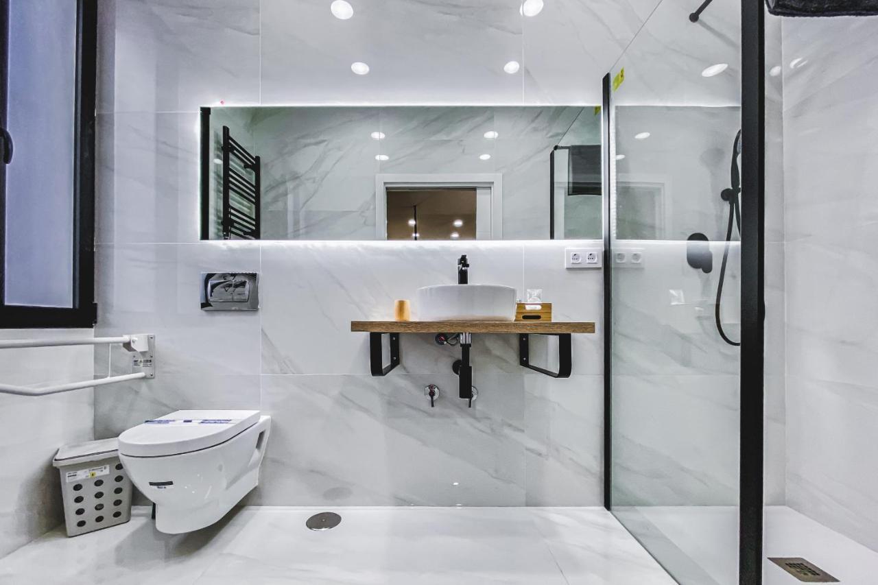 Apartamentos Caceres Central Suites "Torres De Caceres" Kültér fotó