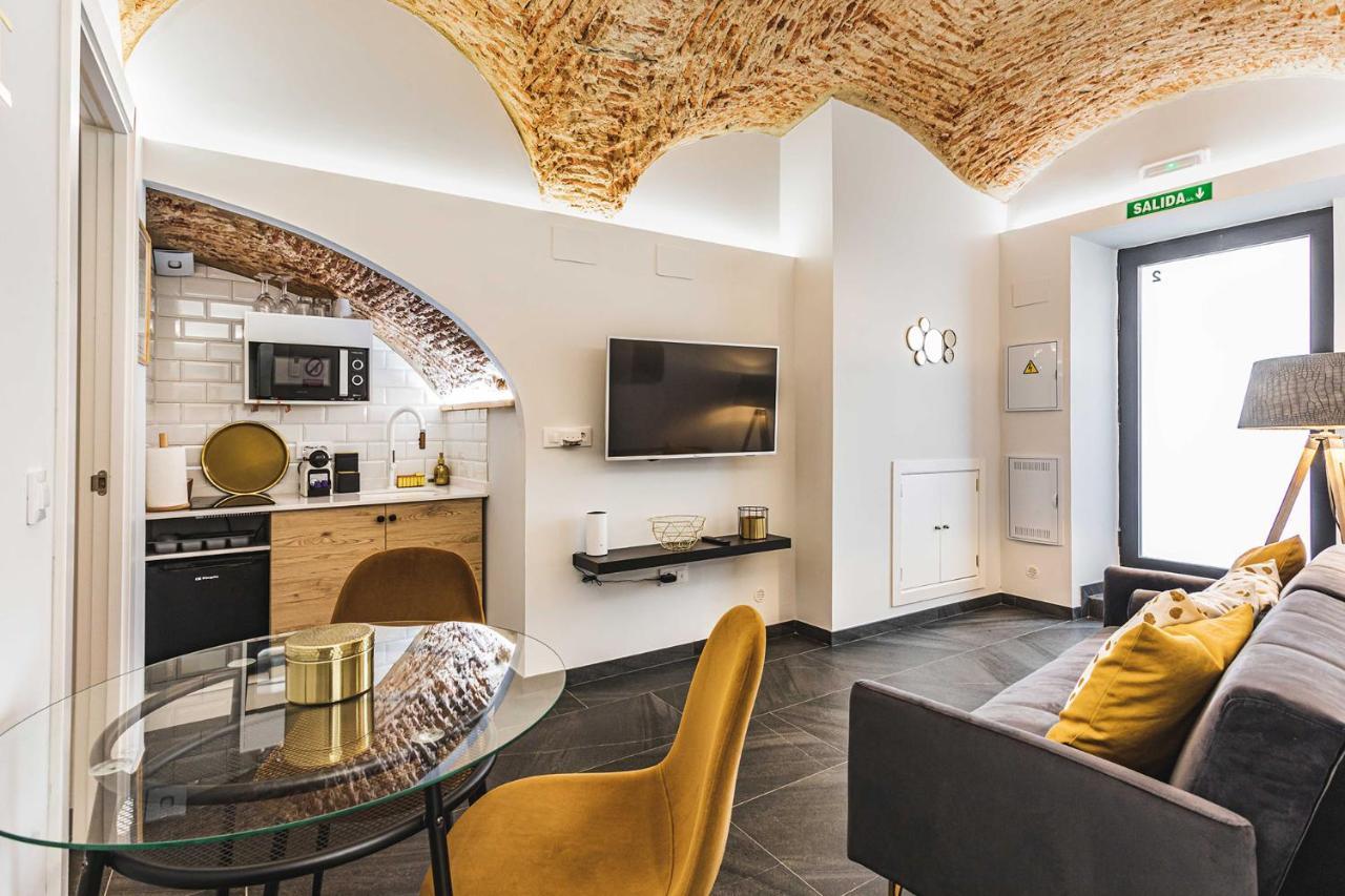 Apartamentos Caceres Central Suites "Torres De Caceres" Kültér fotó